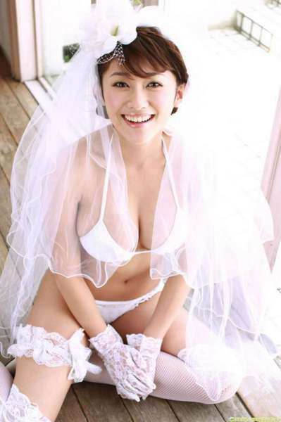 婚纱配情趣丝袜你见过吗