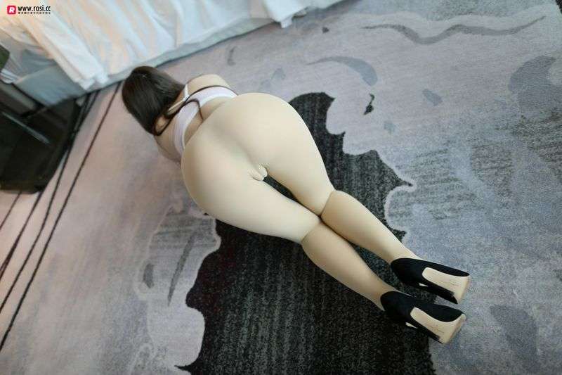 长腿妹肉丝无内直穿