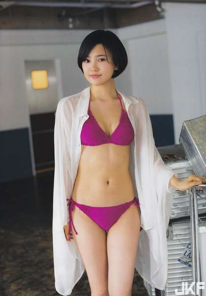 えっちなお姉さんのちょっとえっちなグラビア画像