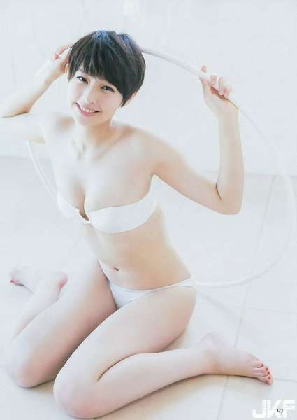 えっちなお姉さんのちょっとえっちなグラビア画像