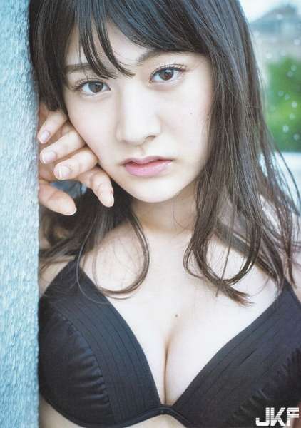 えっちなお姉さんのちょっとえっちなグラビア画像