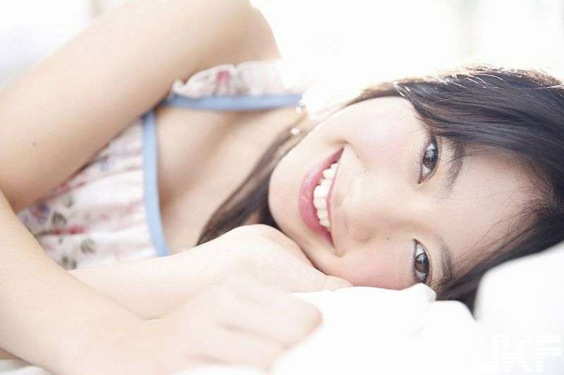 えっちなお姉さんのちょっとえっちなグラビア画像