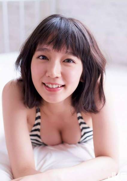えっちなお姉さんのちょっとえっちなグラビア画像