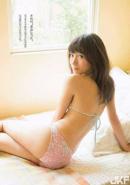 えっちなお姉さんのちょっとえっちなグラビア画像
