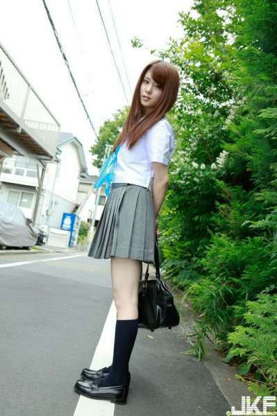 朝菜栞甘いロリフェイス之制服の完全なる融合
