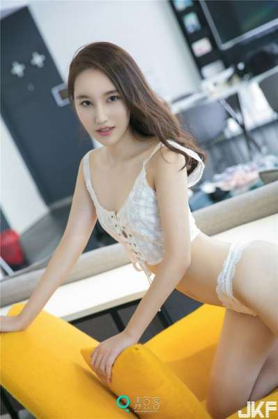内地平面模特魏扭扭诱人美臀图片