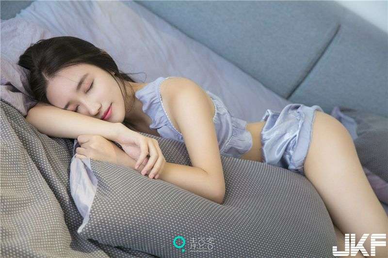 内地平面模特魏扭扭诱人美臀图片