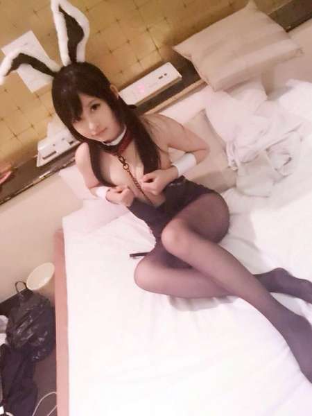 清纯小妹妹化身兔女郎
