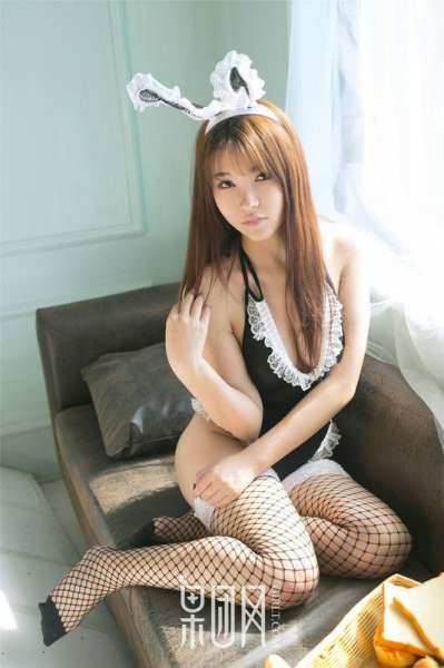 美臀兔女郎向唯