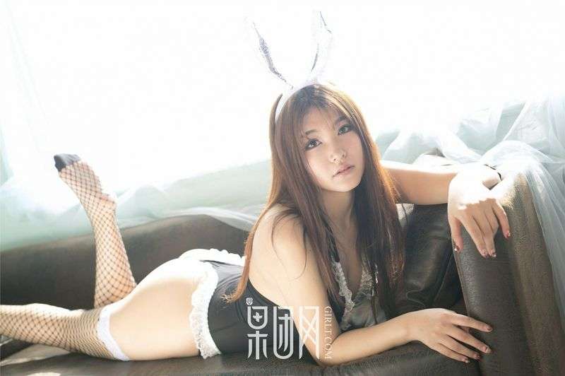 美臀兔女郎向唯