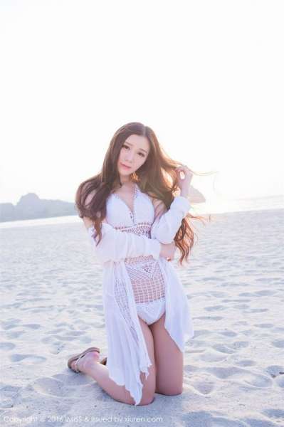 沙滩长发美丽性感淼淼萌萌哒
