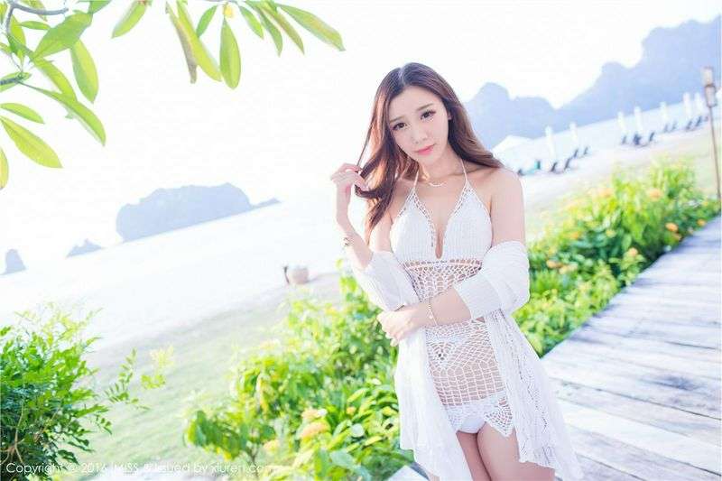 沙滩长发美丽性感淼淼萌萌哒
