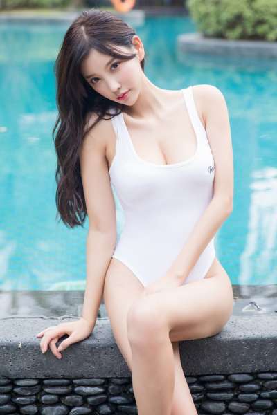 宅男女神杨晨晨傲人身姿看得人挪不开眼