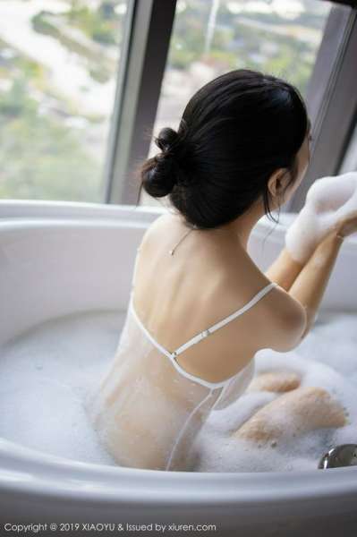 Angela小热巴性感写真