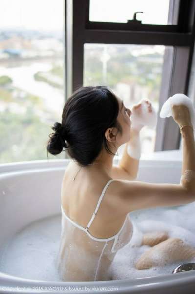 Angela小热巴性感写真