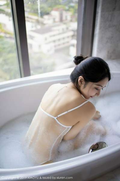 Angela小热巴性感写真