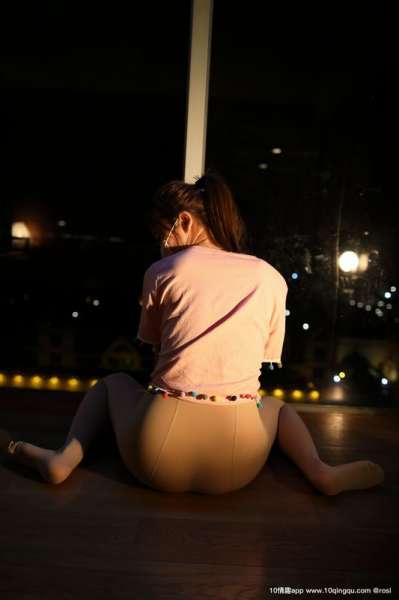 ROSI写真口罩系列丝袜美腿诱惑