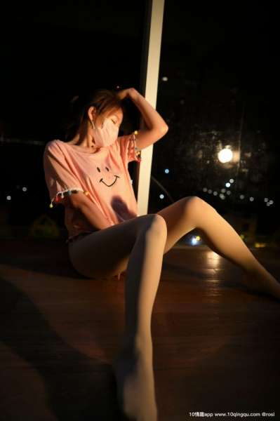 ROSI写真口罩系列丝袜美腿诱惑