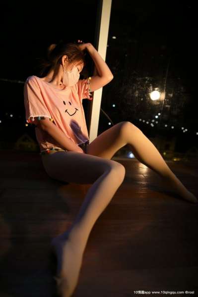 ROSI写真口罩系列丝袜美腿诱惑