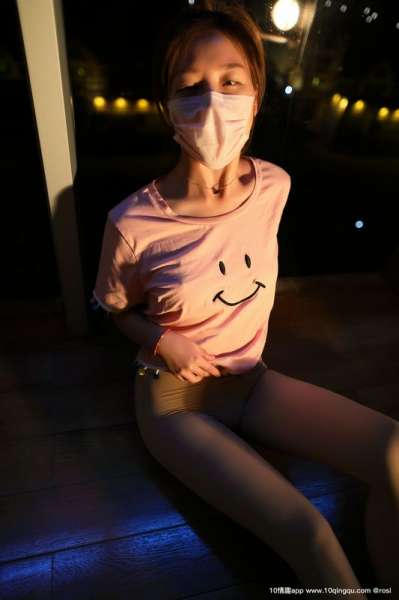 ROSI写真口罩系列丝袜美腿诱惑