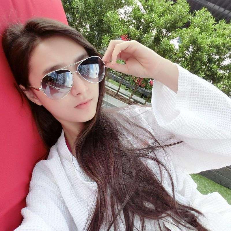 程爱玲大马气质美人私房照