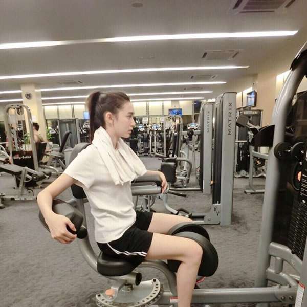 程爱玲大马气质美人私房照