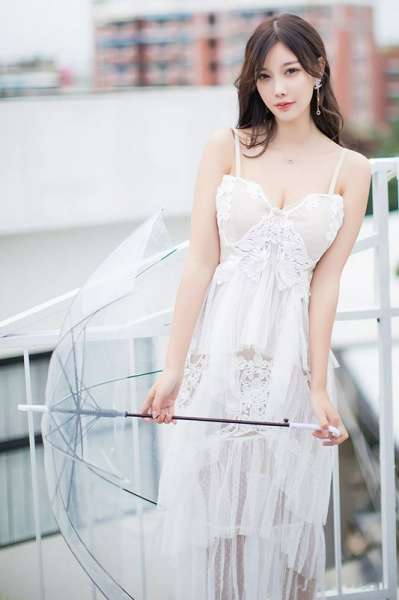 极品女神杨晨晨优美身姿人迷醉其中