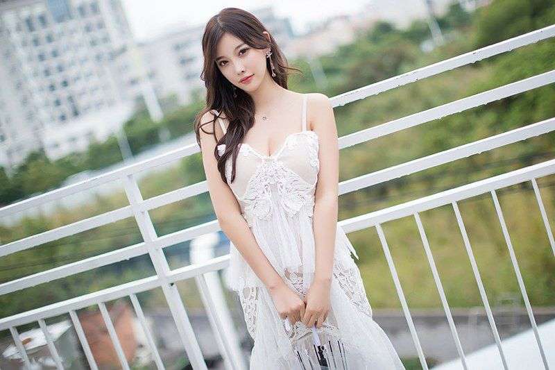 极品女神杨晨晨优美身姿人迷醉其中