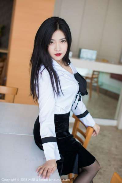 写真许诺Sabrina极致美到窒息的美腿诱惑