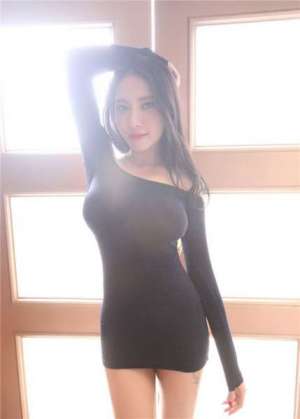 骚穴豪乳美女雪白细嫩