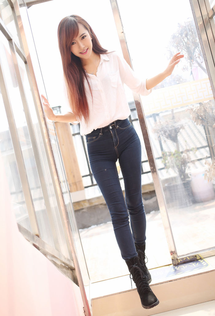 极品模特赵婉妮甜美性感写真