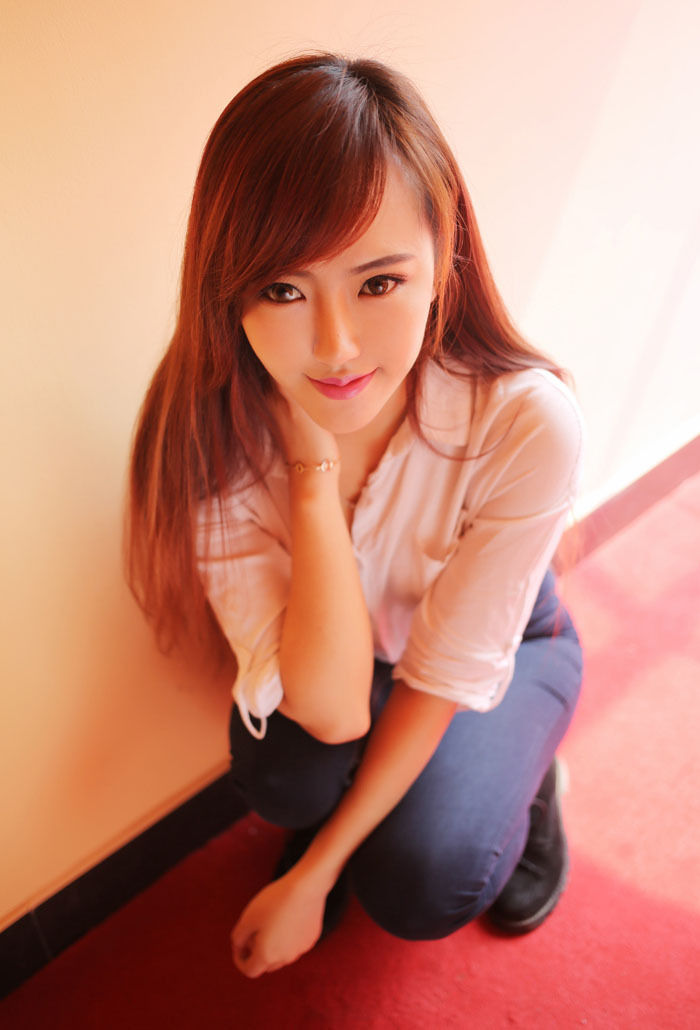 极品模特赵婉妮甜美性感写真