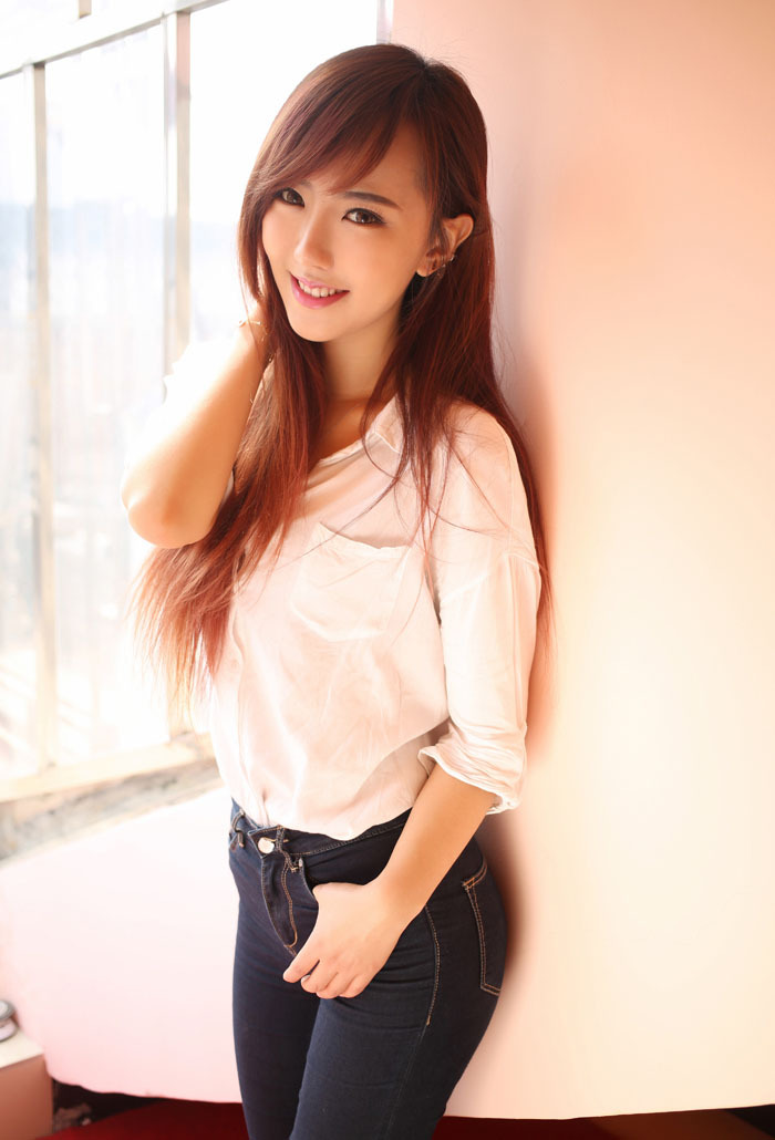 极品模特赵婉妮甜美性感写真