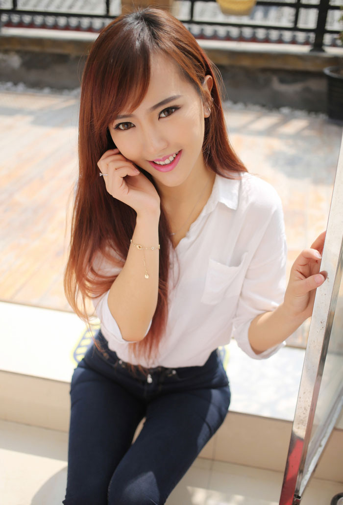 极品模特赵婉妮甜美性感写真