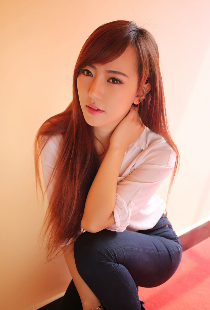 极品模特赵婉妮甜美性感写真