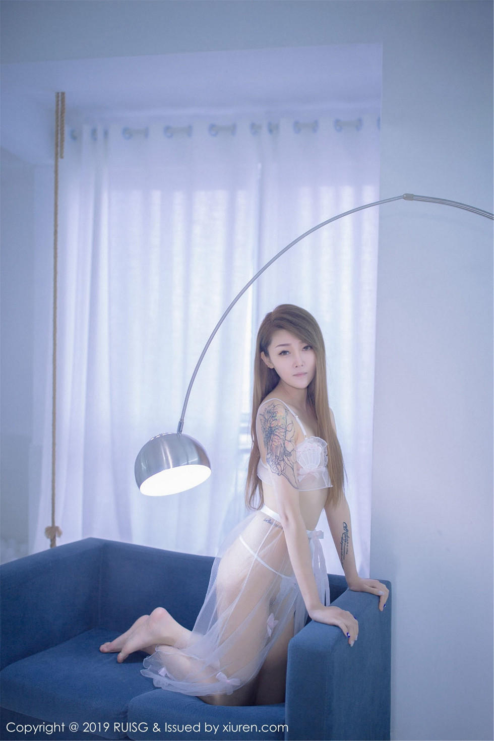 性感美女慕西Mona私房白色真空薄纱秀惹火身材撩人