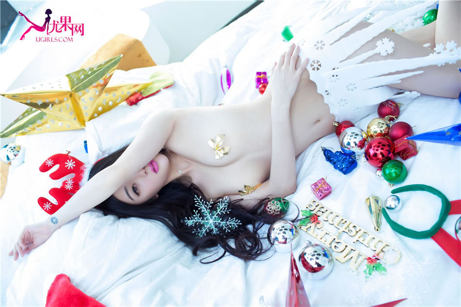 性感白嫩大胸美女圣诞装高清写真