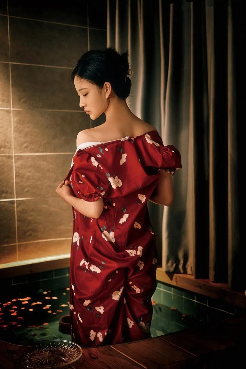 美女洗浴图 [29P]