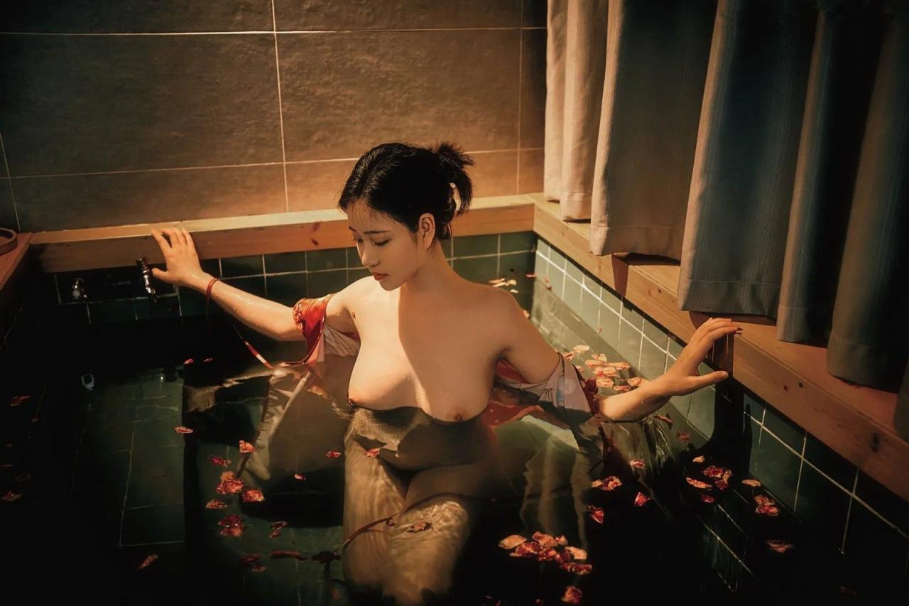 美女洗浴图 [29P]