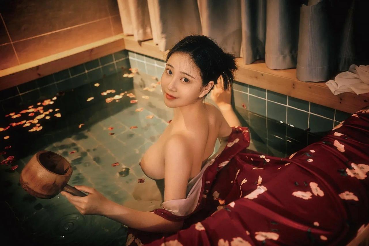 美女洗浴图 [29P]