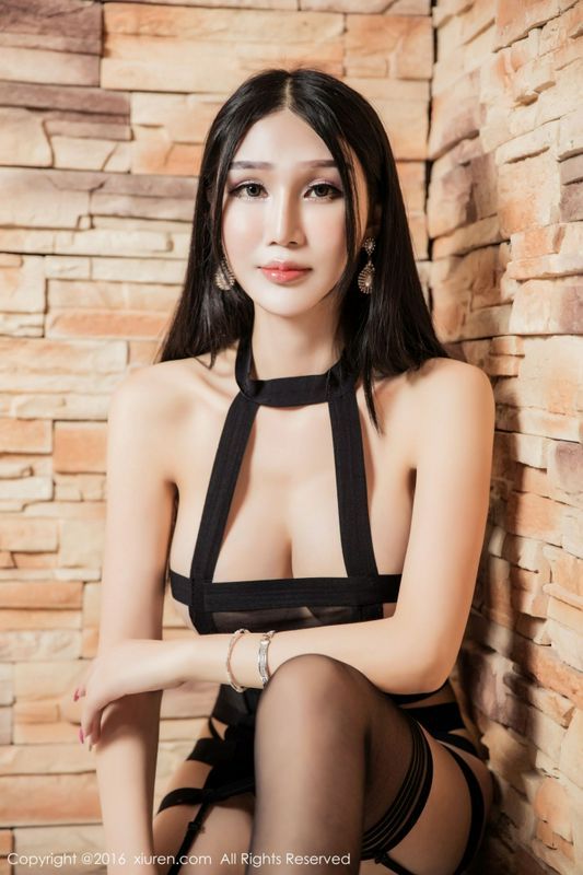 台湾女星萱萱同性激吻视频_女星同性激吻视频